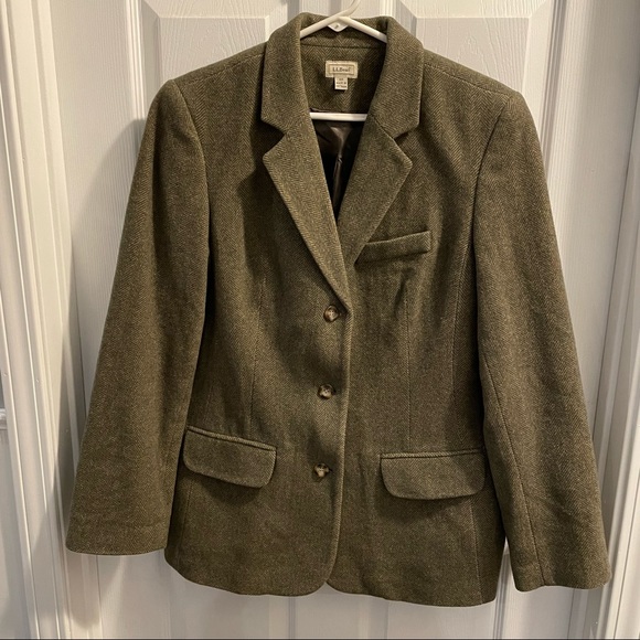 L.L. Bean Jackets & Blazers - L.L. Bean Wool and Cashmere Blazer 14R